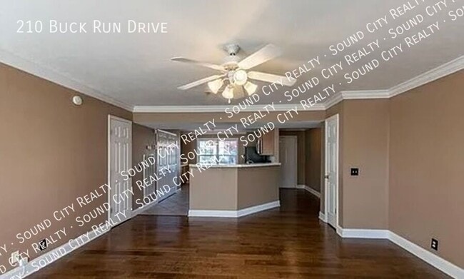 Building Photo - 210 Buck Run Dr