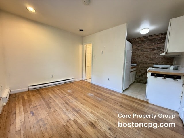 Building Photo - 50 Phillips St