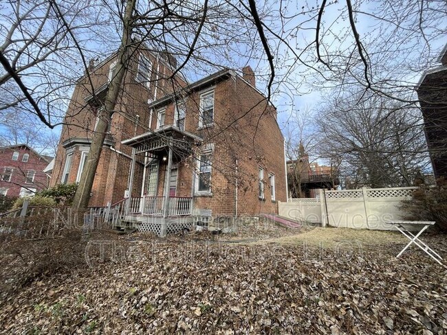 Building Photo - 5972 Alder St