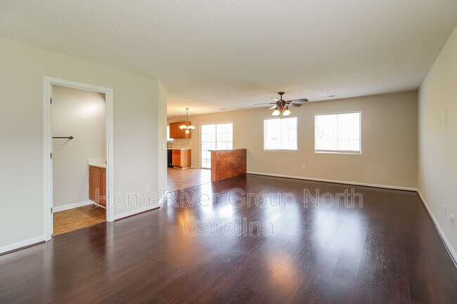 Building Photo - 5702 Waterpoint Dr