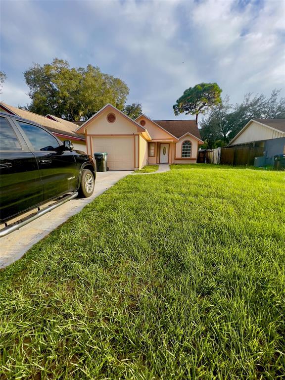 Foto principal - 9832 River Crest Ct