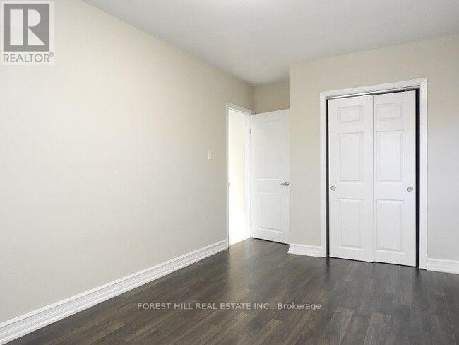 Building Photo - 42-42 Emerald Crescent
