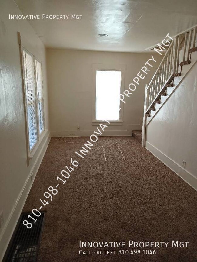 Building Photo - 3012 S Grand Traverse St