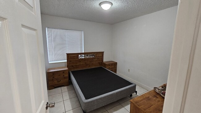 Building Photo - 3201 SW 98th Ave