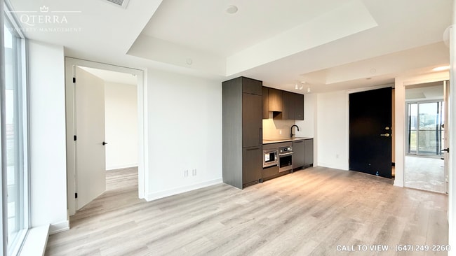 Building Photo - 5 Lakeview Av