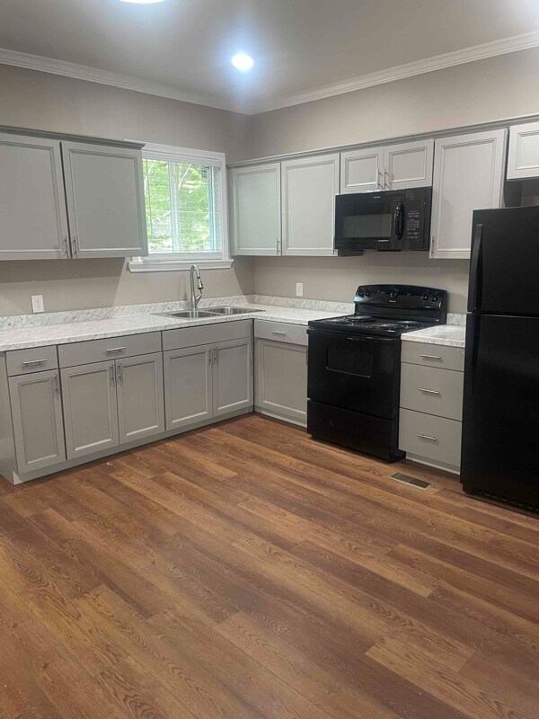 Foto principal - 817 Jefferson St