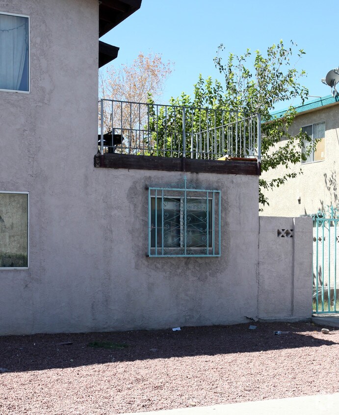 Building Photo - 4219 Silver Dollar Ave