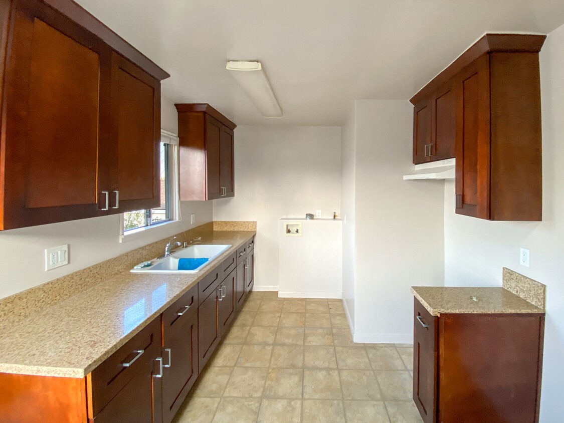 Photo - 1137 3/4-1134 W 90th St (Los Angeles, CA)