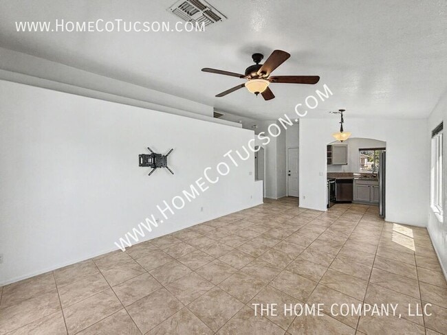 Building Photo - 6619 W Wenden Way