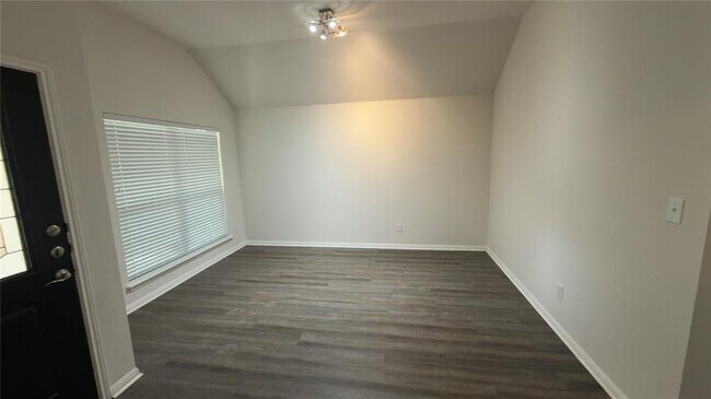 Foto del edificio - 9628 Morgan Creek Dr
