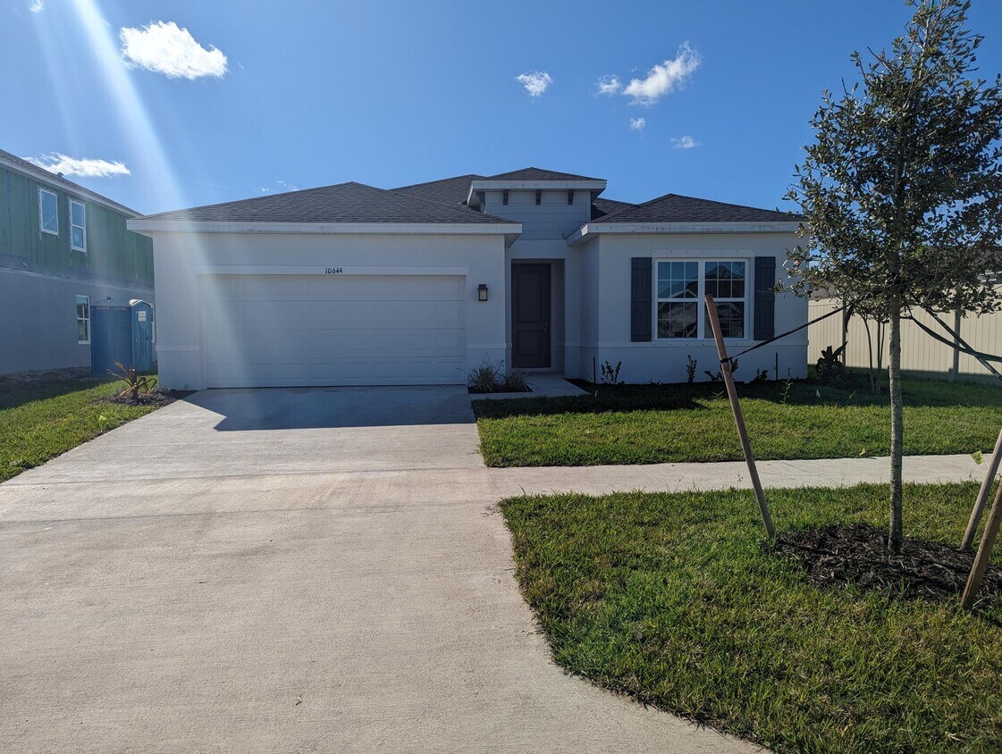 10644 SW Vasari Way, Port Saint Lucie, FL 34987 House for Rent in