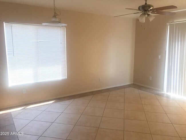 Foto del edificio - 11829 W Shaw Butte Dr