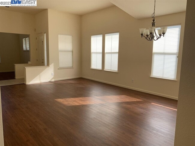 Building Photo - 4934 Sequoia Ave