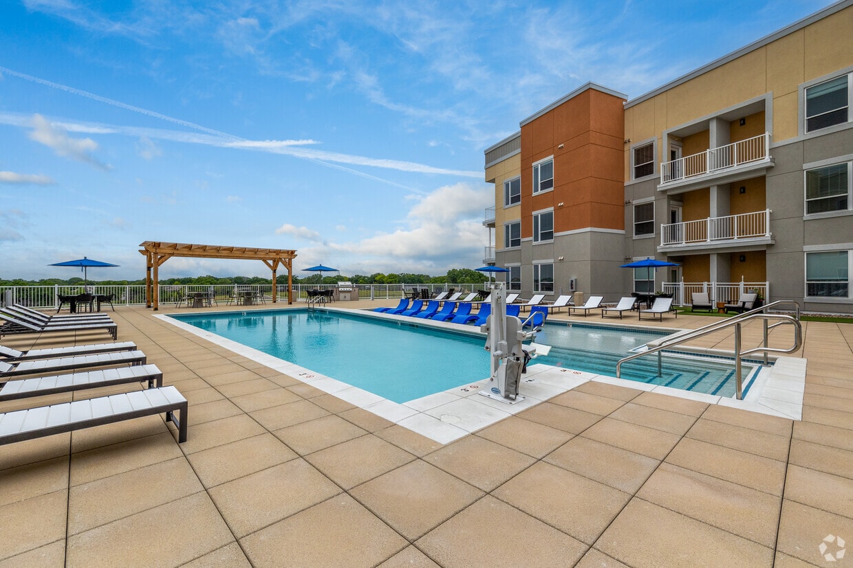 Skylofts at the Heritage Apartments in Andover, KS