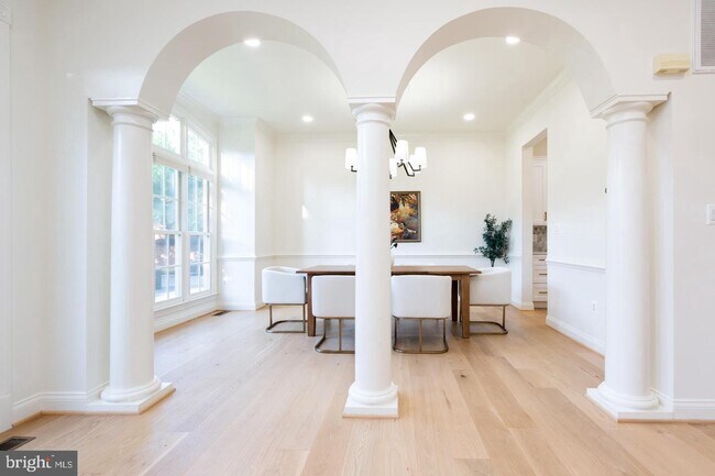 Foto del edificio - 1604 Seneca Ave