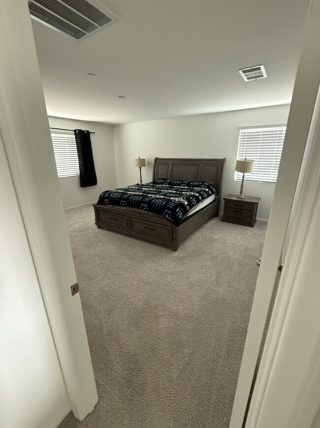 Foto del edificio - 5/Bed 4/Bath Single family home in Hemet CA