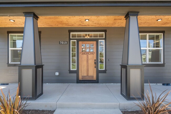 Foto del edificio - Brand New 4-Bedroom Home in Arbor Lodge – ...