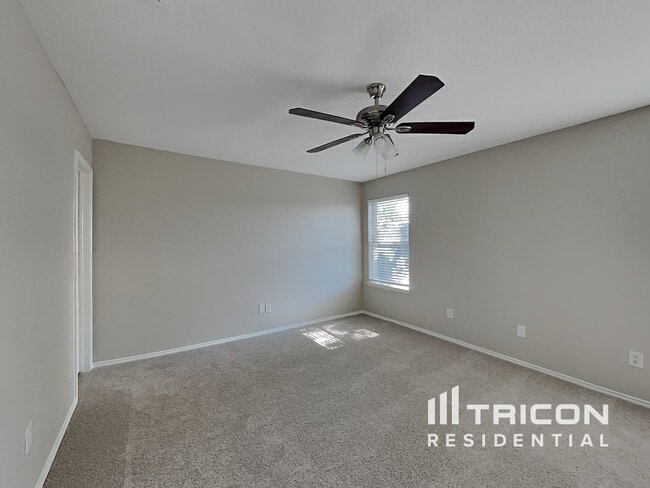 Foto del edificio - 8504 Hawkview Dr