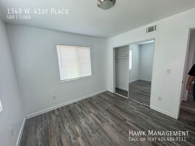 Foto del edificio - 1348 W 41st Pl