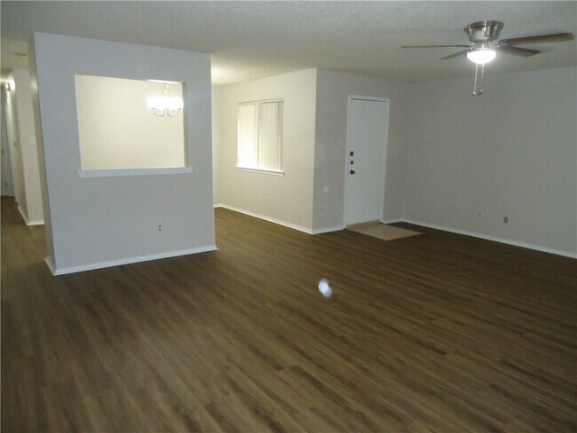 Building Photo - 12313 Havelock Dr