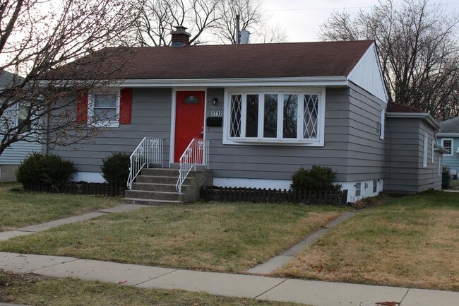 Building Photo - 1712 171st Pl