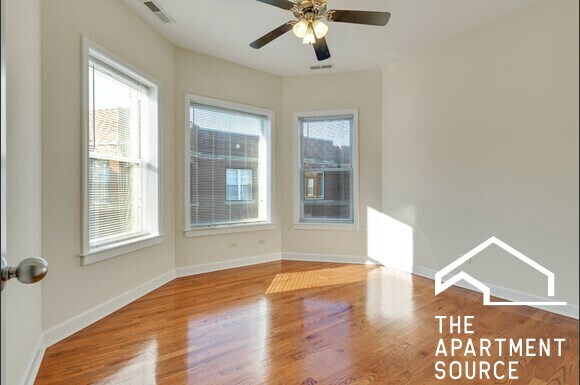 Foto del edificio - 855 W Cornelia Ave