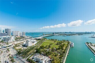 Building Photo - 888 Biscayne Blvd