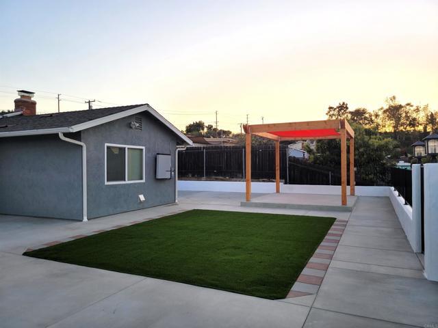 Building Photo - 9552 Bray Ave