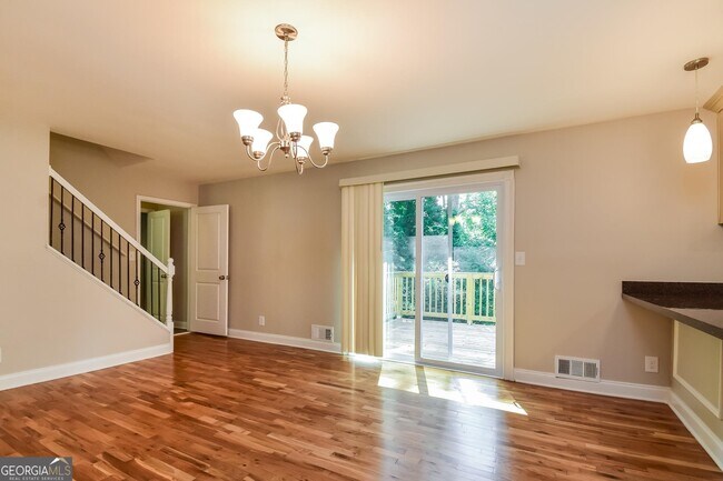 Foto del edificio - 5485 Deerfield Trail