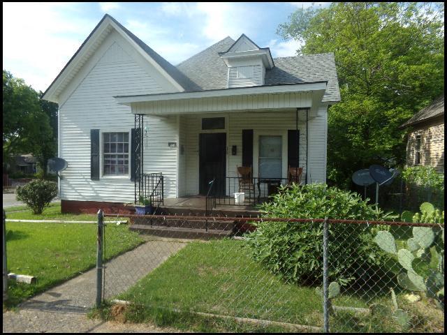 Building Photo - 922 W 21st St