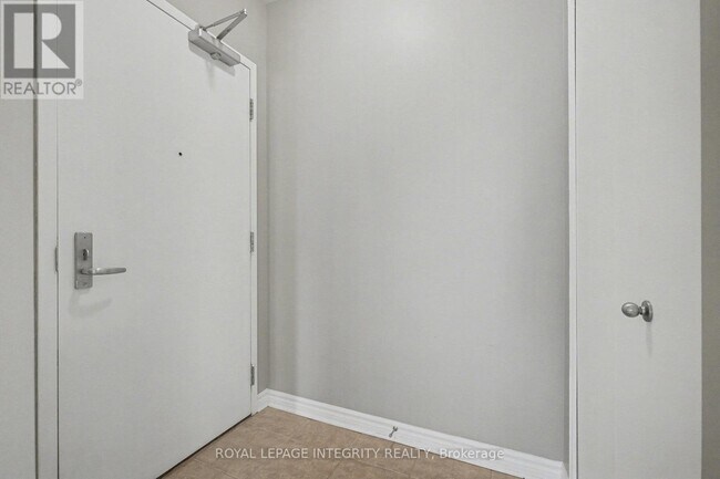 Building Photo - 70 Landry St