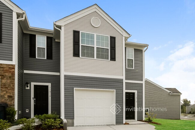 Building Photo - 11810 Brier Vlg Ln