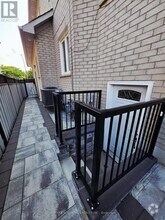 Building Photo - 50 Grandlea Crescent