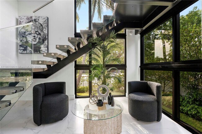 Foto del edificio - 4364 Alton Rd