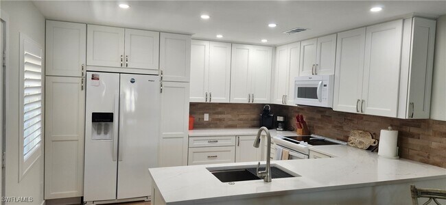 Foto del edificio - 1051 Foxfire Ln