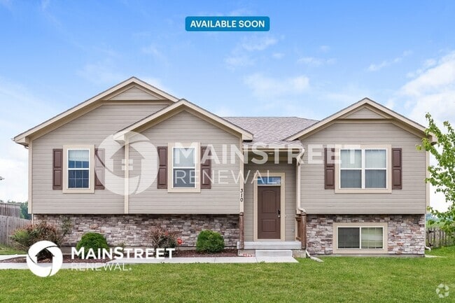 Building Photo - 310 Golfview Dr