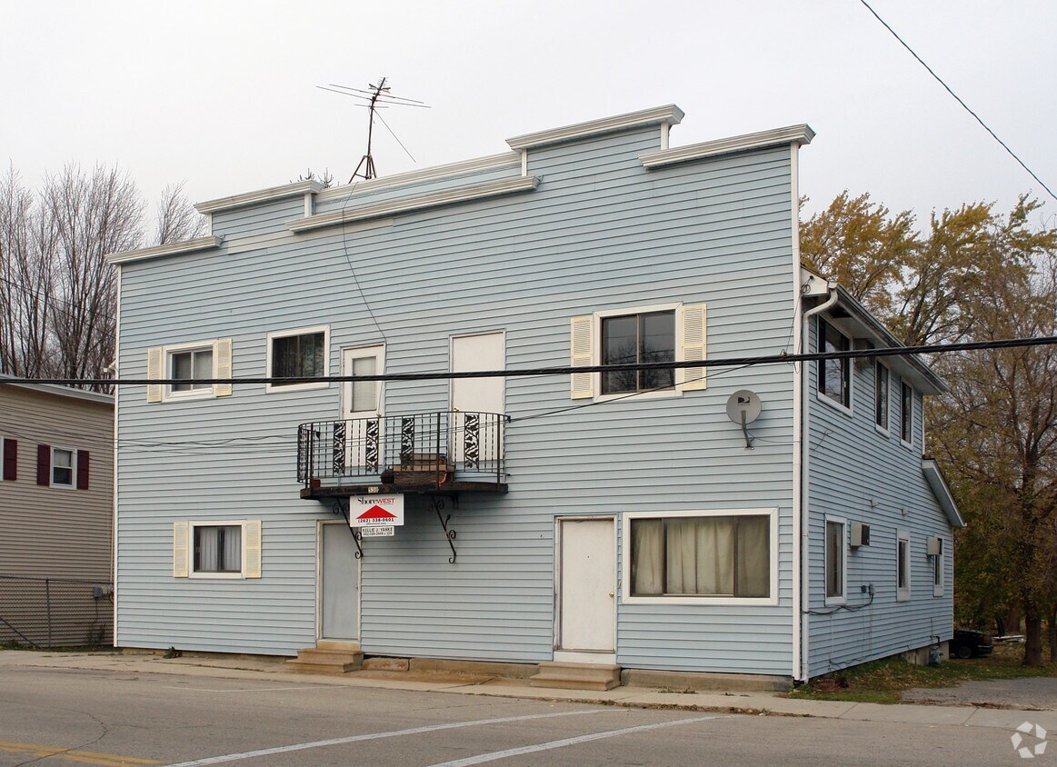 Primary Photo - 530 Main St
