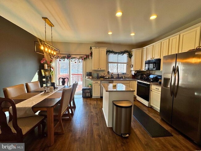 Building Photo - 45713 Paddington Station Terrace