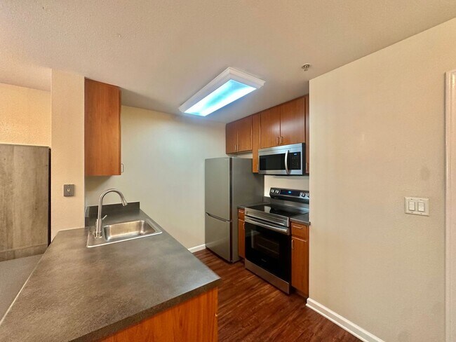 Building Photo - Little Italy Condo Steps From Waterfront P...