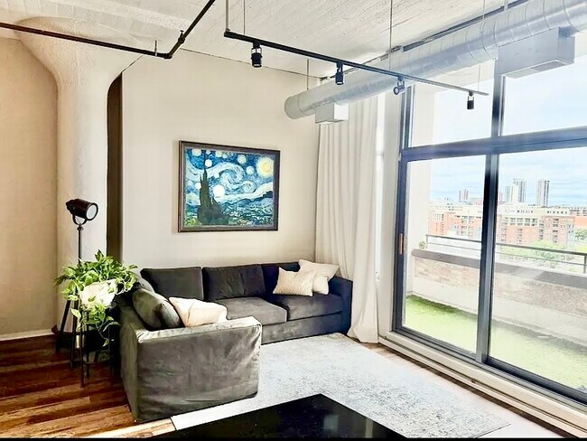 Foto del edificio - 900 N Kingsbury St