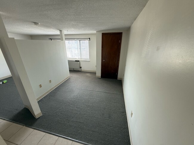 Building Photo - 51 Whiting St