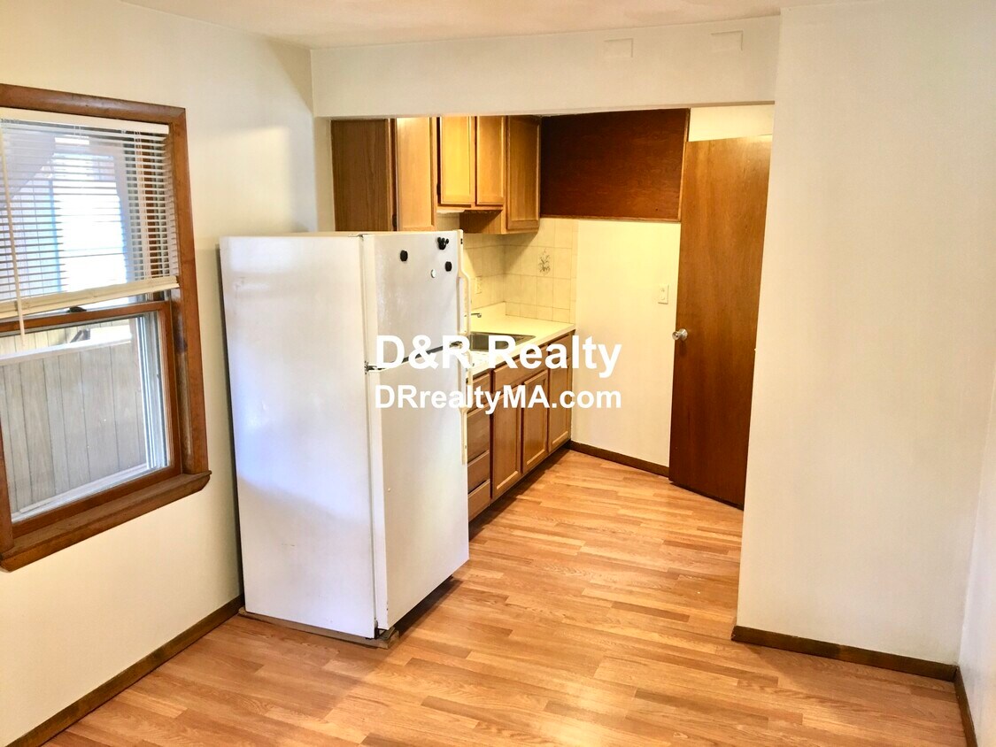 Foto principal - 52 Medford St