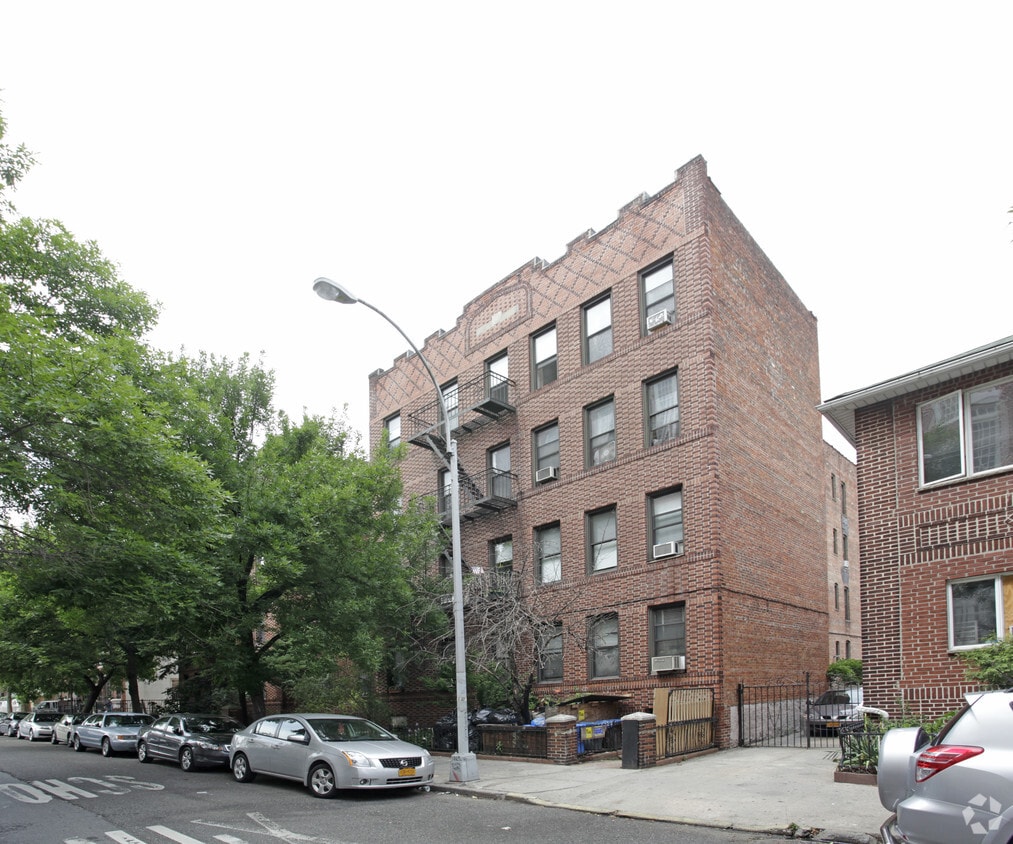 Primary Photo - 861 48th St