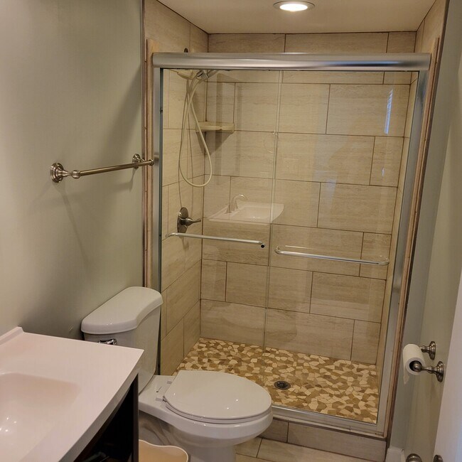 Foto del edificio - Castleleigh Basement Rental