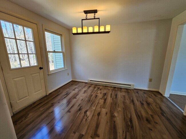Foto del edificio - 27 Candlewood Ln