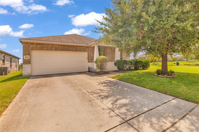 Building Photo - 15419 Benson Landing Dr
