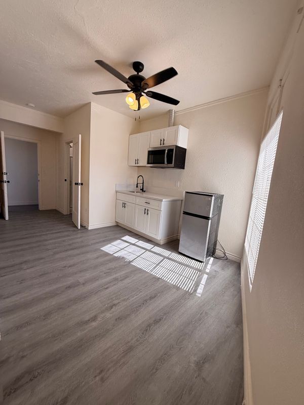 Building Photo - 5360 N Long Beach Blvd