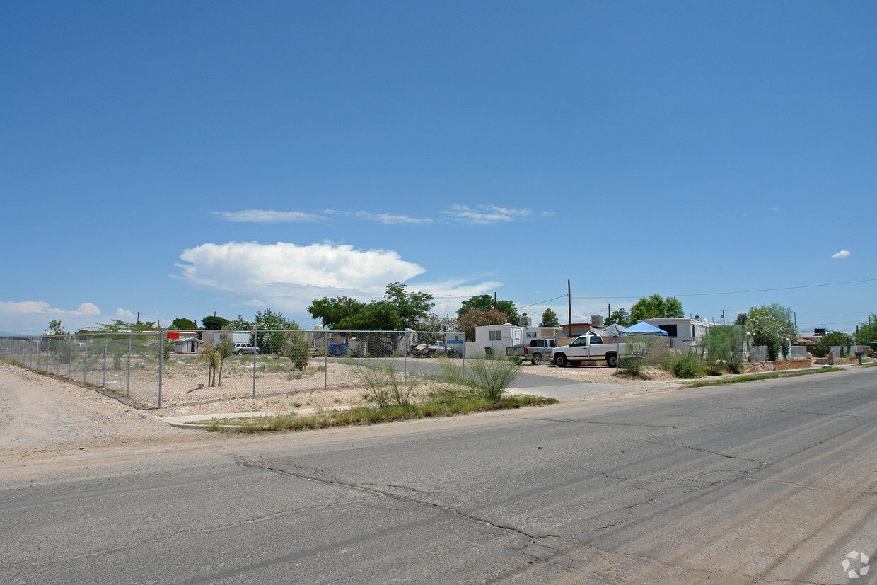 Building Photo - Snug Harbor Mobile Home Park