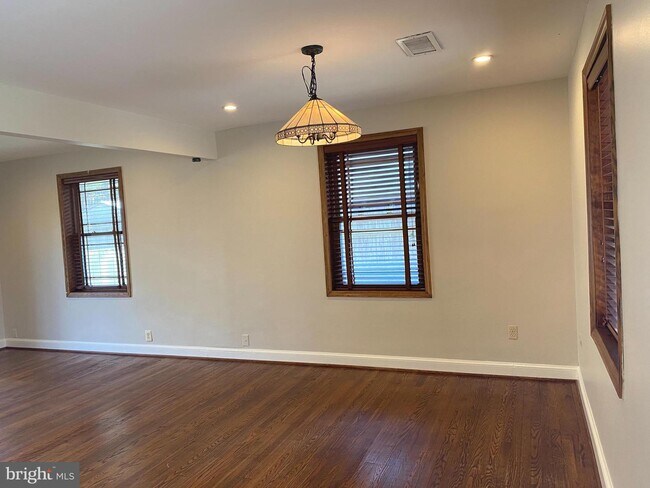 Foto del edificio - 4407 Chase Ave