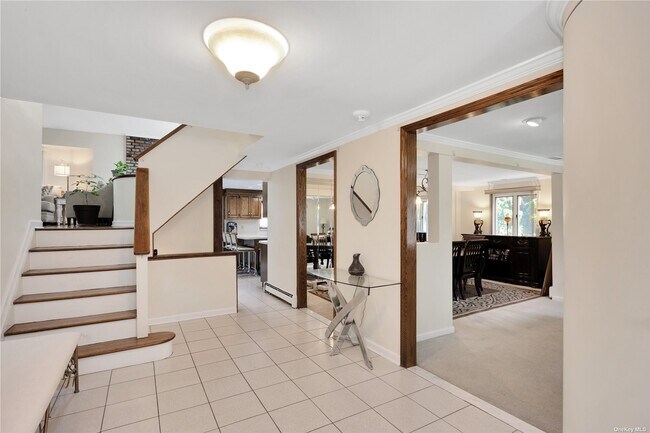 Building Photo - 11 Summerfield Dr